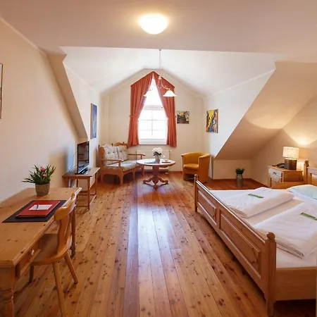 Hotel Il Plonner - Restaurant Biergarten 3*