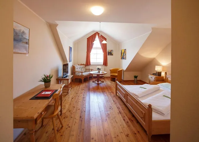 Hotel Il Plonner - Restaurant Biergarten 3*